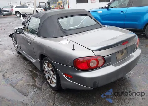 2002 Mazda Mx-5 Miata Cloth/Ls/Se z USA, uszkodzony, nr VIN JM1NB353320224726